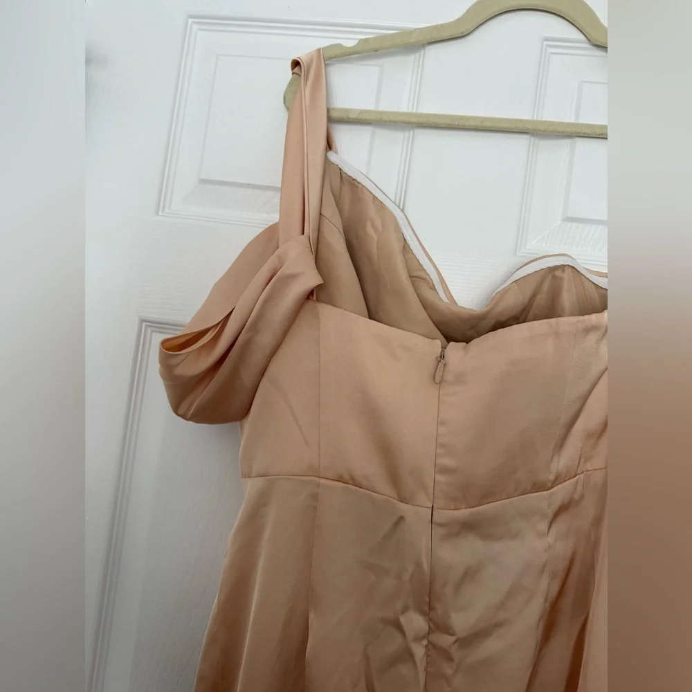 Gold One-Shoulder Satin Formal Gown w/ Slit – NWT - Picture 6 of 6